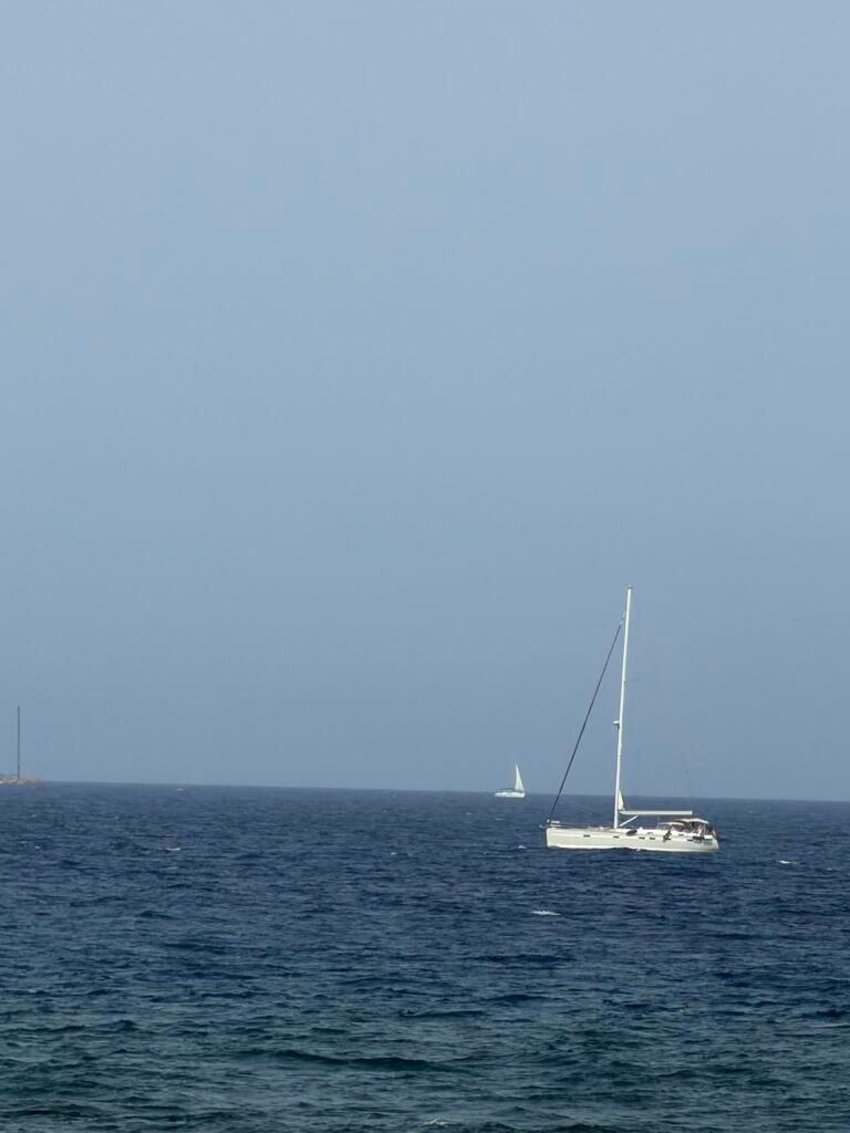 Hajó Tenerife partjainál