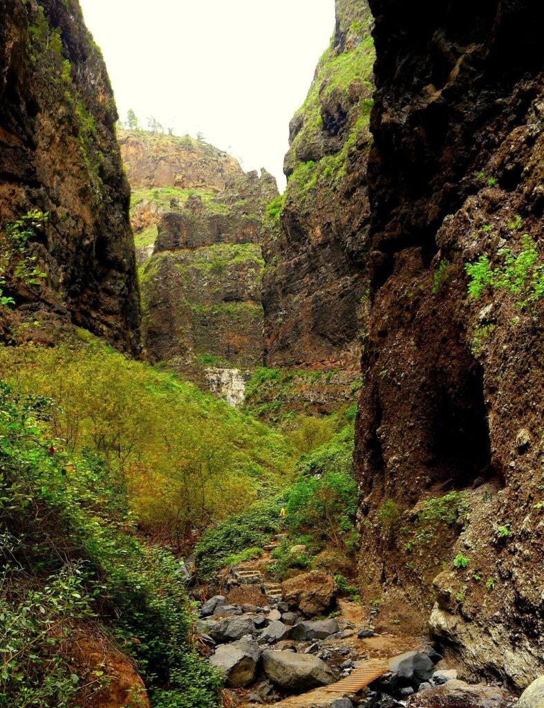 Canyoning a Barranco del Infierno szurdokban Tenerifén